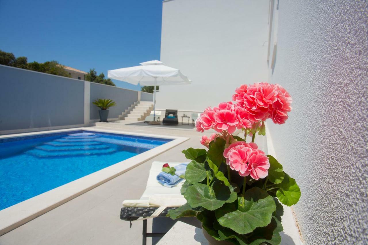 Hotel Paradise Punta Nečujam Exteriér fotografie